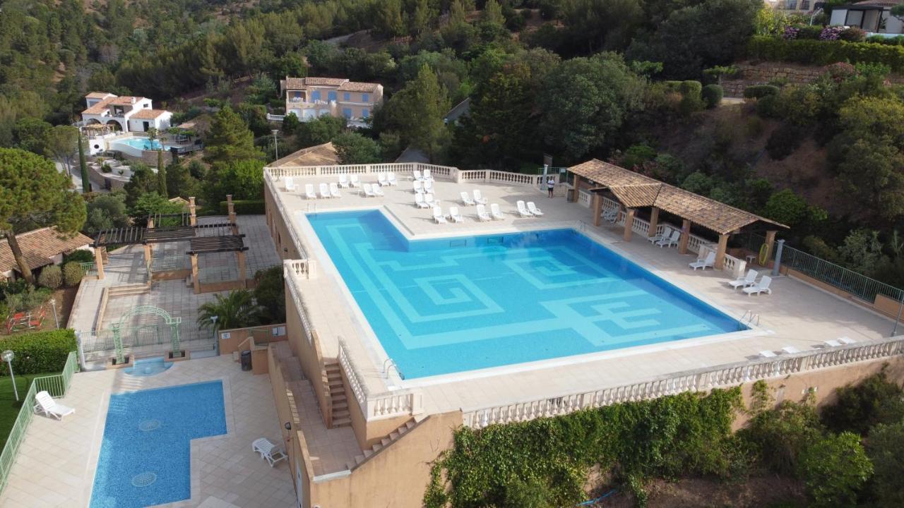 Les Issambres Appart 6 Pers Grande Terrasse Superbe Vue Mer Et Golfe De Saint Tropez, Piscine Exterior foto